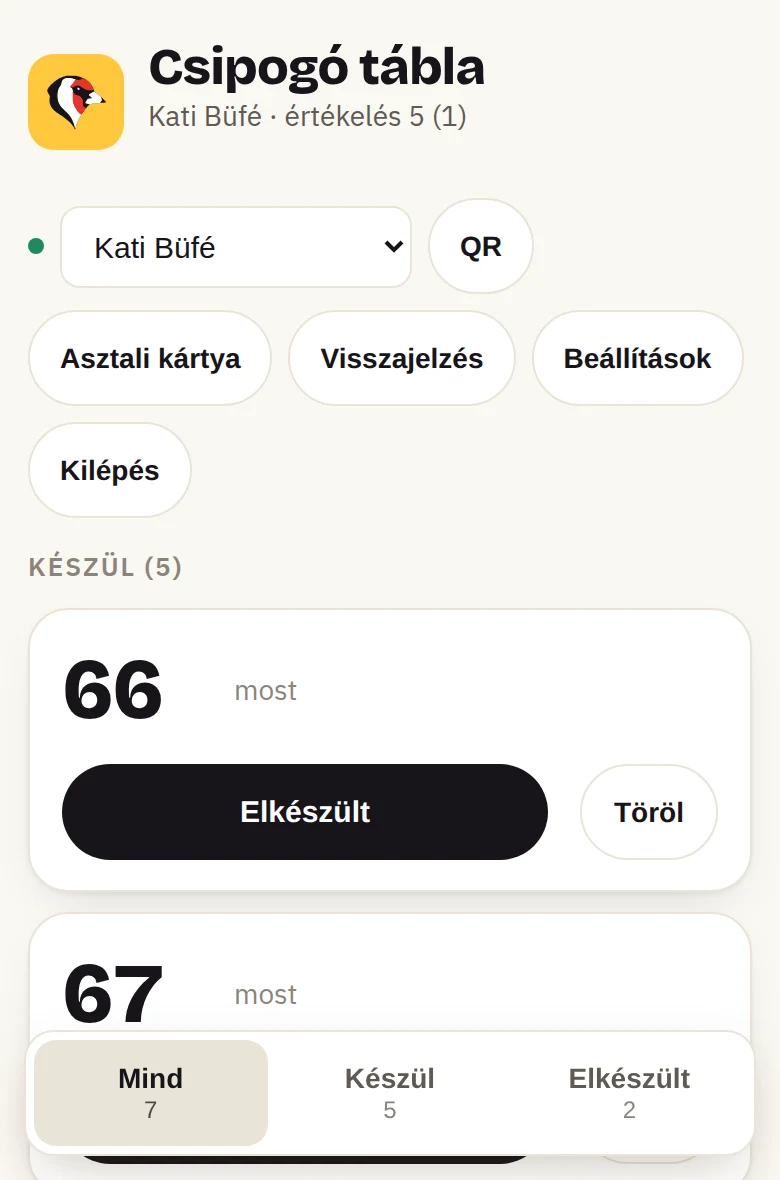 A pult táblája telefonon: ugyanaz a két oszlop egymás alatt, nagy gombokkal